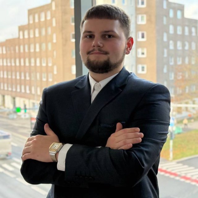 Никита Середа